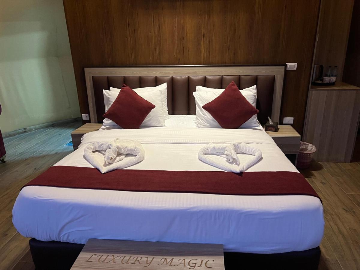 Magic Mountain Camp Apartment Wadi Rum Bagian luar foto