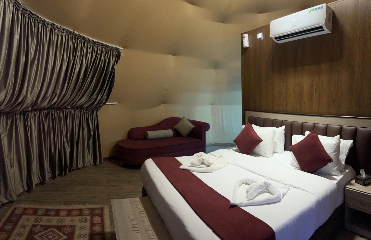 Magic Mountain Camp Apartment Wadi Rum Bagian luar foto