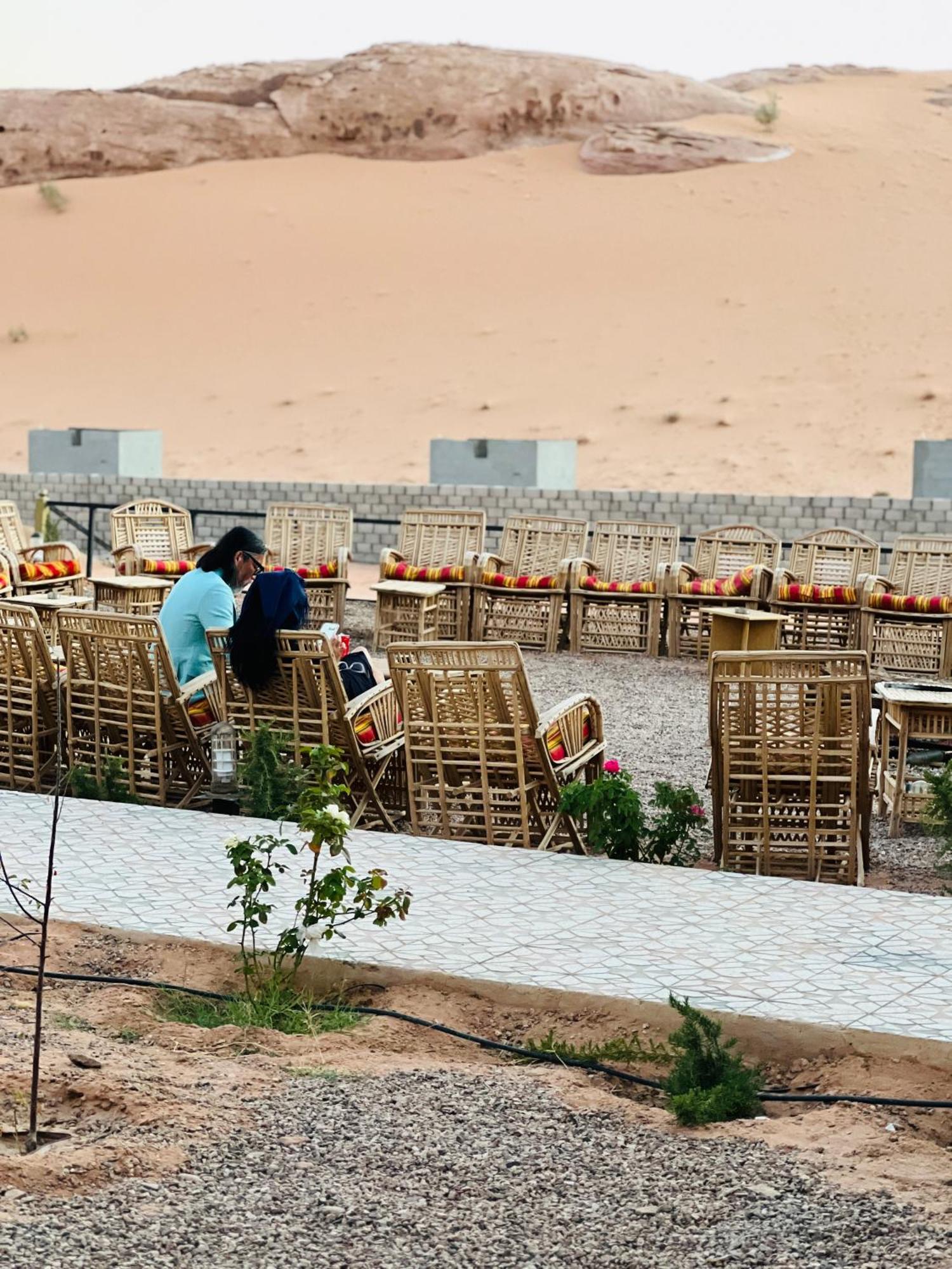 Magic Mountain Camp Apartment Wadi Rum Bagian luar foto