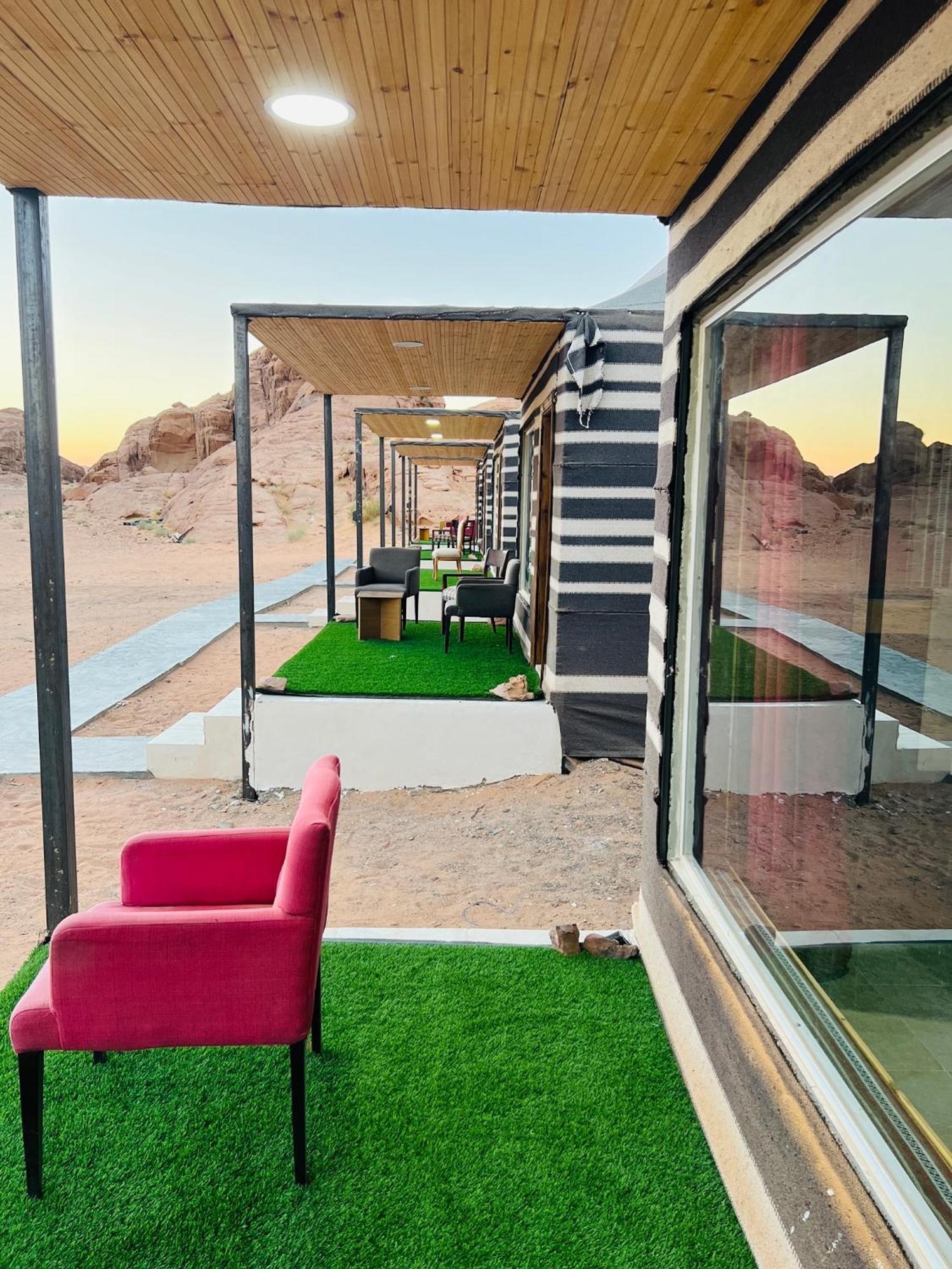 Magic Mountain Camp Apartment Wadi Rum Bagian luar foto