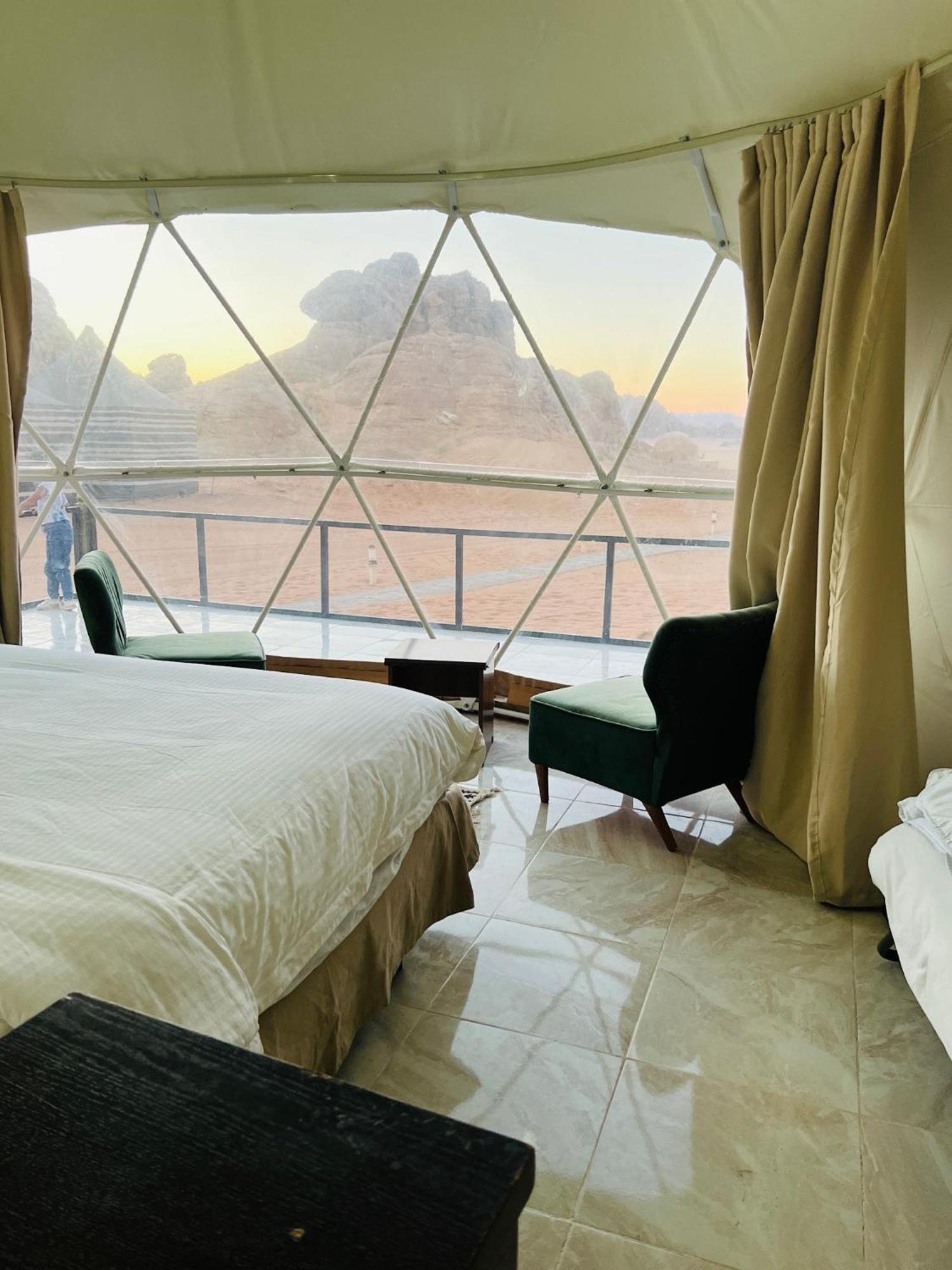Magic Mountain Camp Apartment Wadi Rum Bagian luar foto