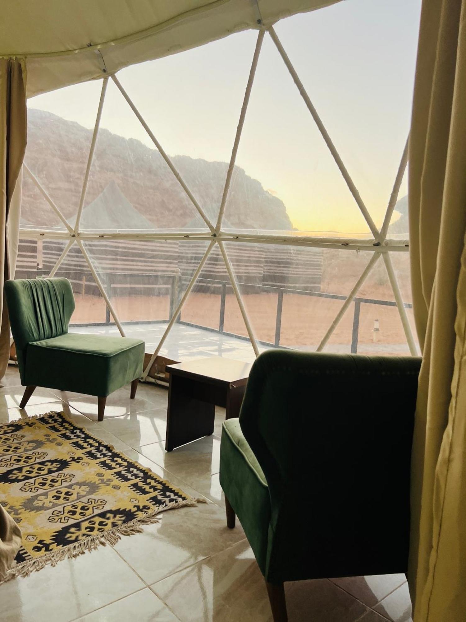Magic Mountain Camp Apartment Wadi Rum Bagian luar foto