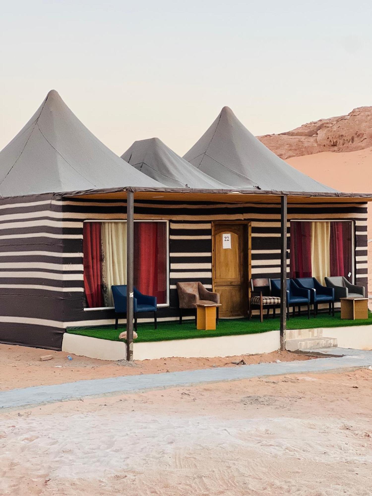 Magic Mountain Camp Apartment Wadi Rum Bagian luar foto