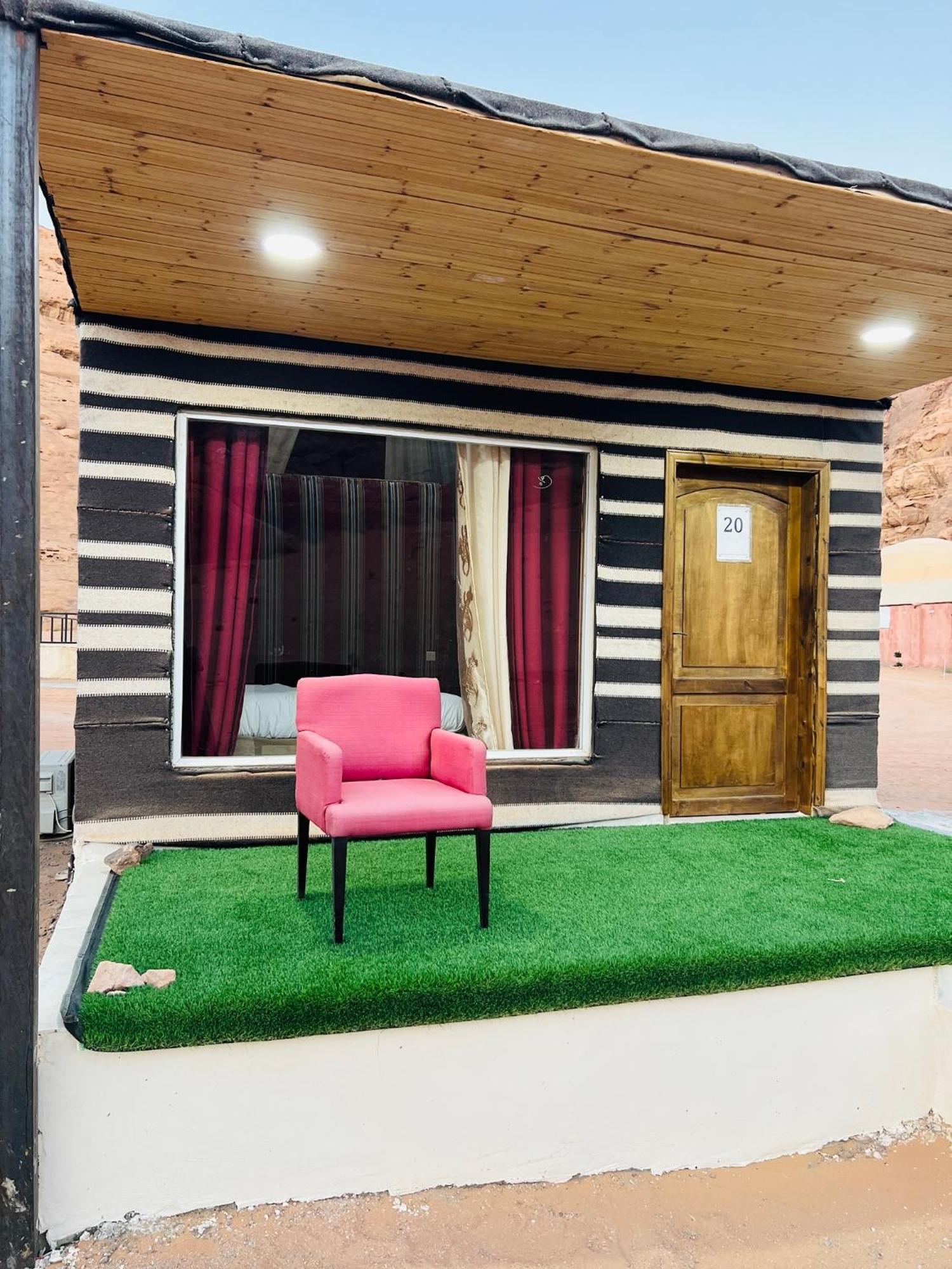 Magic Mountain Camp Apartment Wadi Rum Bagian luar foto